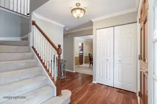 246 Montclair Rd, Vernon Hills, IL 60061 - Photo 16