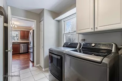 246 Montclair Road, Vernon Hills, IL 60061 - Photo 14