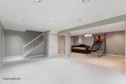 246 Montclair Road, Vernon Hills, IL 60061 - Photo 34