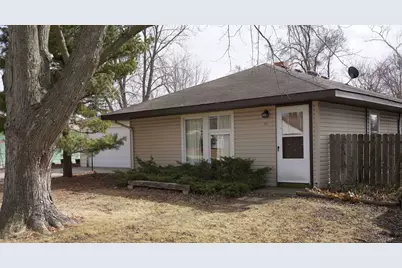 19 Helm Road, Carpentersville, IL 60110 - Photo 2
