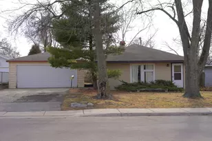 19 Helm Rd, Carpentersville, IL 60110 - Photo 1