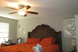 306 Glasgow Ln, Schaumburg, IL 60194 - Photo 8