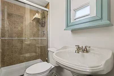 1527 W Sherwin Avenue #2N, Chicago, IL 60626 - Photo 12