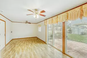 1154 Pegwood Dr, Elgin, IL 60120 - Photo 8