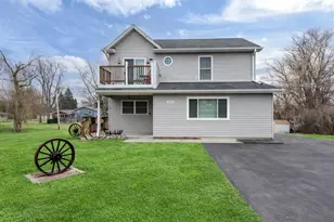 12707 W Warner St, Beach Park, IL 60087 - Photo 1