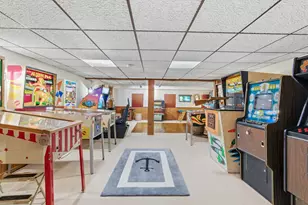 8261 Lake Ridge Dr, Burr Ridge, IL 60527 - Photo 44