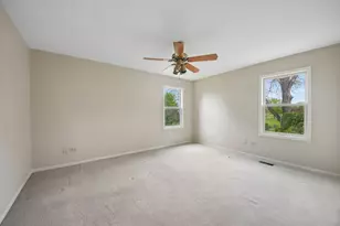 1152 Terre Dr, Libertyville, IL 60048 - Photo 38