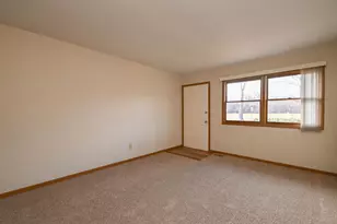 3113 Galilee Ave, Zion, IL 60099 - Photo 4