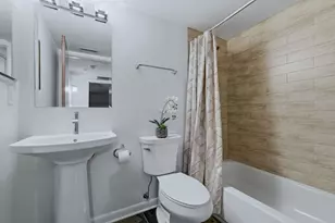 73 W Pier Dr, Westmont, IL 60559 - Photo 12