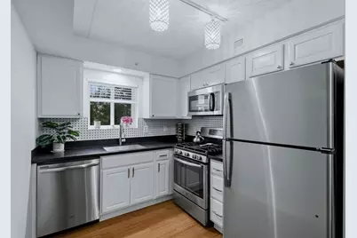 73 W Pier Drive #201, Westmont, IL 60559 - Photo 4