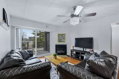 73 W Pier Drive #201, Westmont, IL 60559 - Photo 6