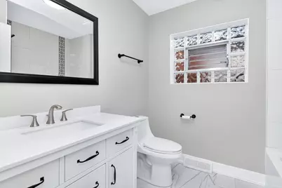 7624 W Ainslie Street, Harwood Heights, IL 60706 - Photo 12