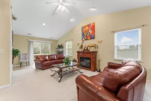 2819 Sun Valley Dr, Cary, IL 60013 - Photo 12