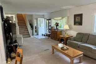 2819 Sun Valley Dr, Cary, IL 60013 - Photo 6