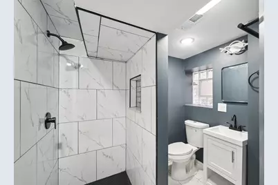 [Address not provided], Chicago, IL 60617 - Photo 8