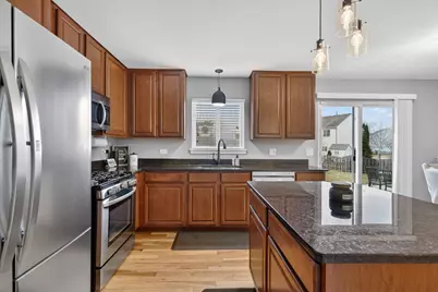 9 Annandale Court, Lake in the Hills, IL 60156 - Photo 8