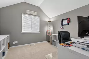 9 Annandale Ct, Lake in the Hills, IL 60156 - Photo 24