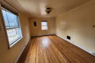 9138 S Perry Ave, Chicago, IL 60620 - Photo 16