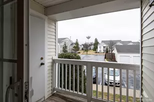 1117 Silverstone Dr, Carpentersville, IL 60110 - Photo 8