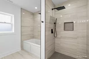 8820 N Elmore St, Niles, IL 60714 - Photo 16