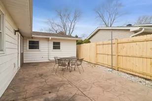 148 Wilshire Dr, Wheeling, IL 60090 - Photo 18