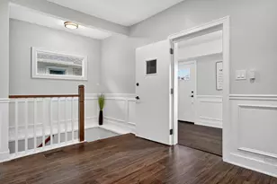 7642 S Merrill Ave, Chicago, IL 60649 - Photo 12