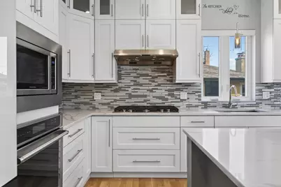 6339 N Leona Avenue, Chicago, IL 60646 - Photo 10