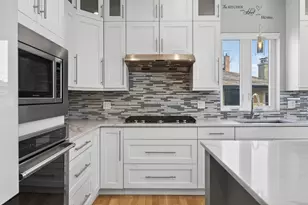 6339 N Leona Ave, Chicago, IL 60646 - Photo 10