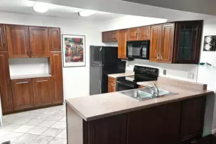 748 Chandler Rd, Gurnee, IL 60031 - Photo 10