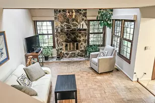 748 Chandler Rd, Gurnee, IL 60031 - Photo 6