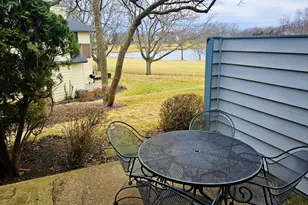 748 Chandler Rd, Gurnee, IL 60031 - Photo 16