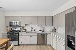 2740 N 74th Ct, Elmwood Park, IL 60707 - Photo 8