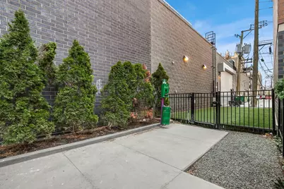 1648 W Division Street #703, Chicago, IL 60622 - Photo 32