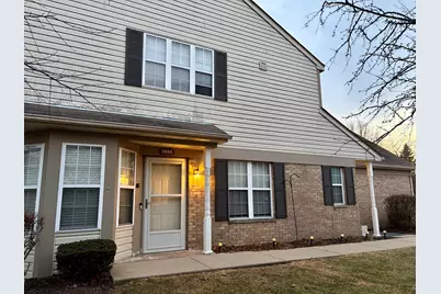 350 Crystal Ridge Drive #350, Crystal Lake, IL 60014 - Photo 2