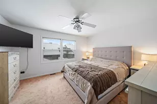 302 Linden Ln, Wheeling, IL 60090 - Photo 16