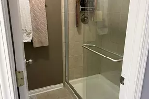 160 Crescent Ln, Schaumburg, IL 60193 - Photo 14