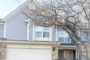 160 Crescent Ln, Schaumburg, IL 60193 - Photo 1