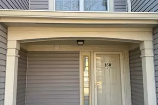 160 Crescent Ln, Schaumburg, IL 60193 - Photo 2