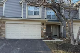 160 Crescent Ln, Schaumburg, IL 60193 - Photo 1