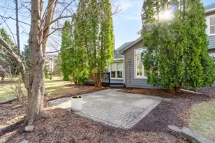 1007 Hollingswood Ct, Naperville, IL 60564 - Photo 32