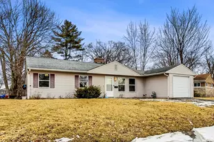 318 Marquette St, Park Forest, IL 60466 - Photo 2