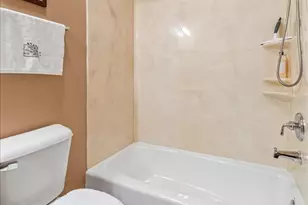 4051 Willow View Dr, Lake in the Hills, IL 60156 - Photo 26