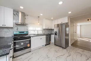 2415 Gilboa Ave, Zion, IL 60099 - Photo 10