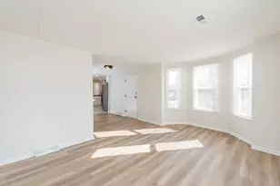 2415 Gilboa Ave, Zion, IL 60099 - Photo 4