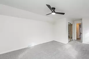 2415 Gilboa Ave, Zion, IL 60099 - Photo 16