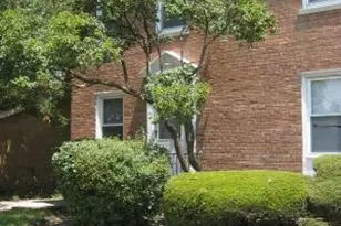 623 Waukegan Rd, Deerfield, IL 60015 - Photo 1