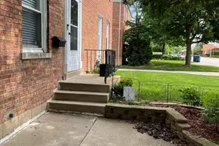 623 Waukegan Rd, Deerfield, IL 60015 - Photo 2