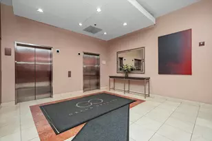 330 W Grand Ave, Chicago, IL 60654 - Photo 20