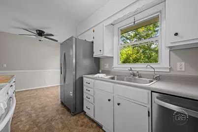 1607 Oak Street, Saint Charles, IL 60174 - Photo 4