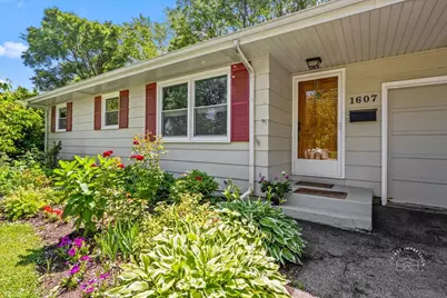 1607 Oak Street, Saint Charles, IL 60174 - Photo 2